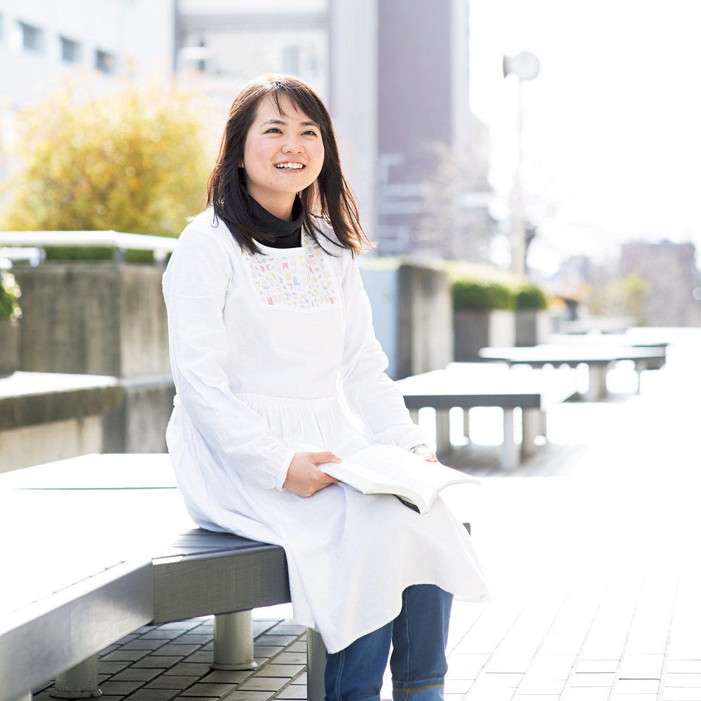 岩崎 優子さん｜KUFS PEOPLE｜京都外国語大学・京都外国語短期大学